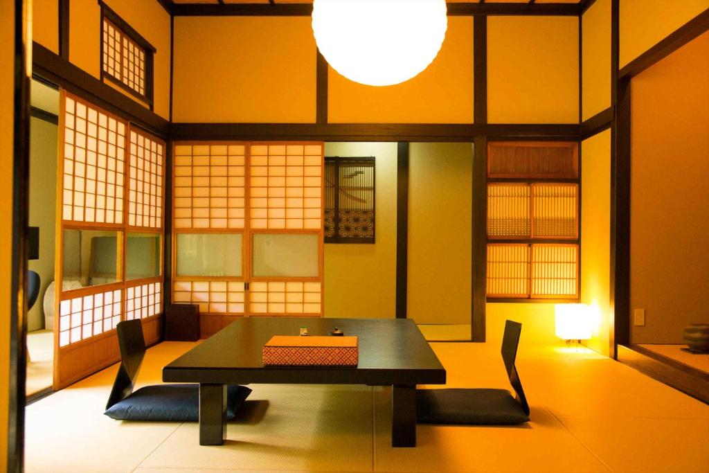 Istumisnurk majutusasutuses Ito Ryokuyu
