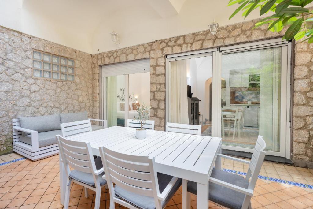Oliveto Capri apartments - Apartment With Terrace