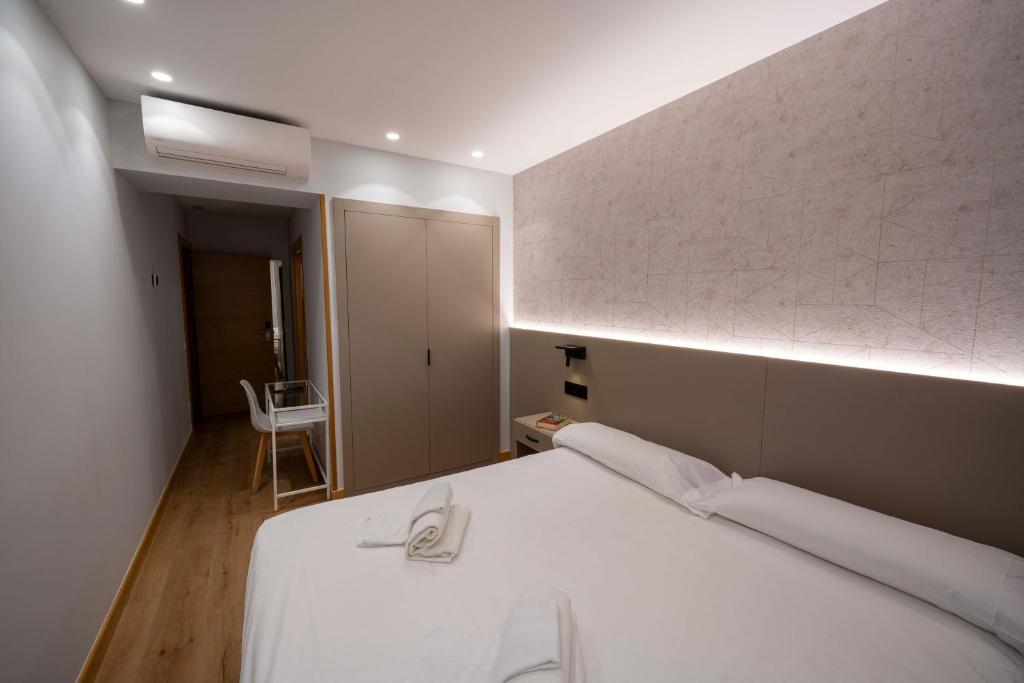 EightRooms La Rioja Pension - 19