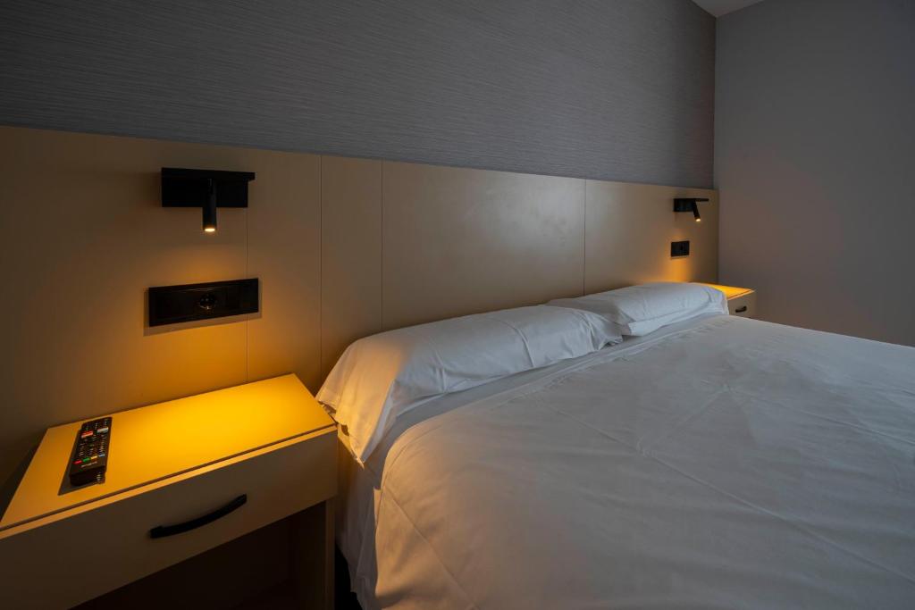 EightRooms La Rioja Pension - 9