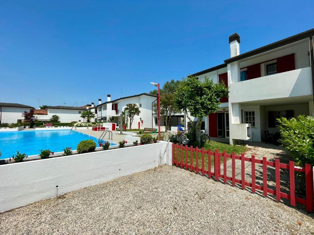 Fotografia z galérie ubytovania Newly renovated villa with private garden v destinácii Porto Santa Margherita di Caorle