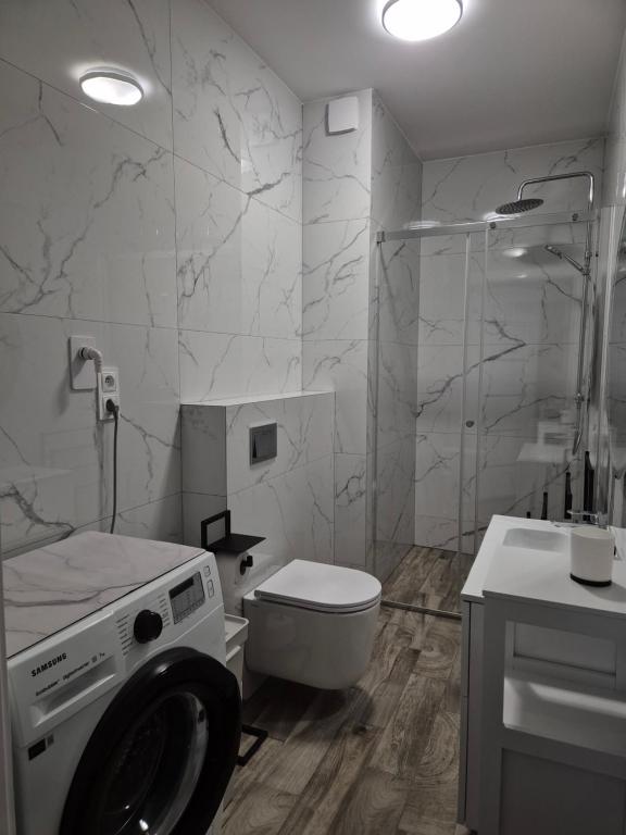 Łazienka w obiekcie Brickstone Apartments Mabork