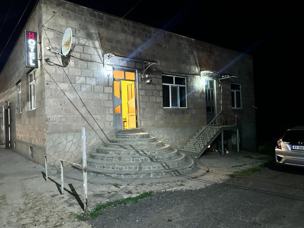 Budova, kde se hotel nachází