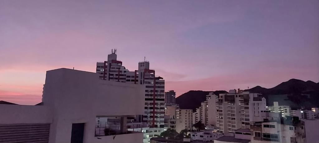 En generel udsigt til bjerge eller udsigt til bjerge taget fra lejligheden