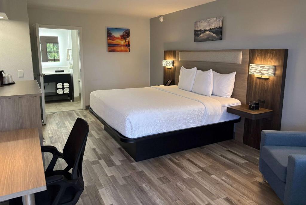 La Quinta Inn by Wyndham San Diego Chula Vista photo