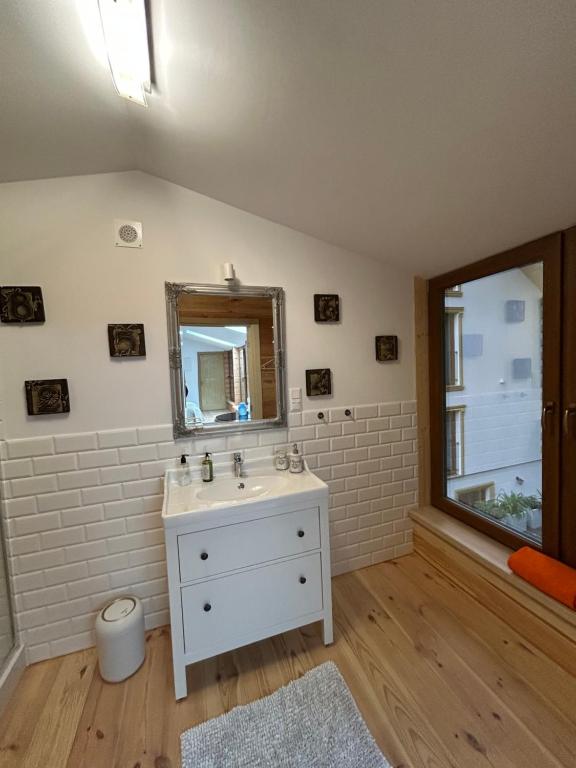 Koupelna v ubytování Leśna Residence & SPA