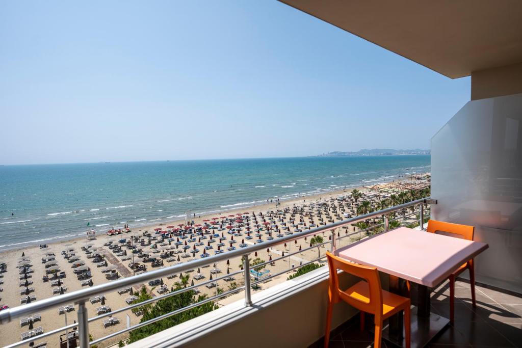 Nespecifikovaný výhled na moře nebo výhled na moře při pohledu z hotelu
