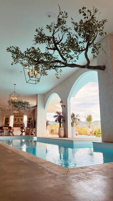 Bazén v ubytování MYLOS Hotel Boutique nebo v jeho okolí