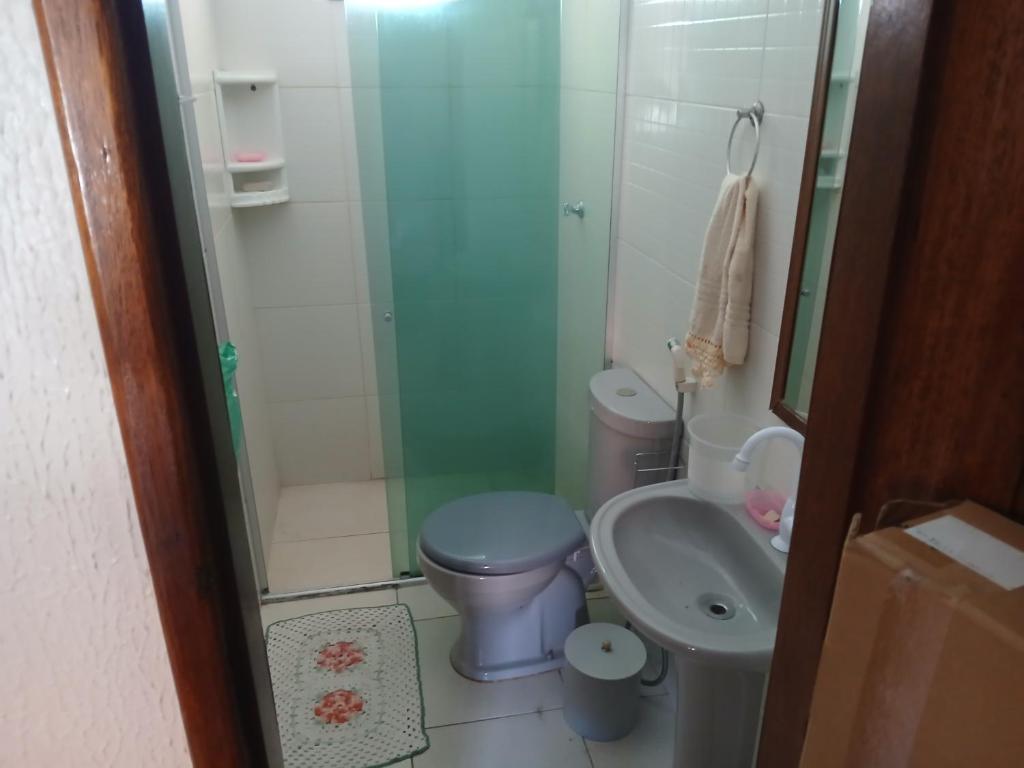 Et badeværelse på Casa no Bosque Felizcidade