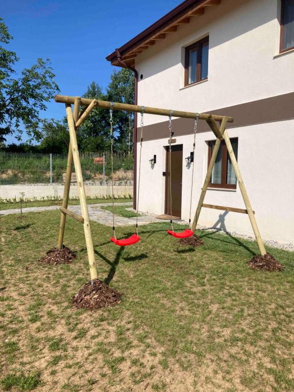 Herní místnost nebo prostor pro děti v ubytování Edelweiss Oreshak