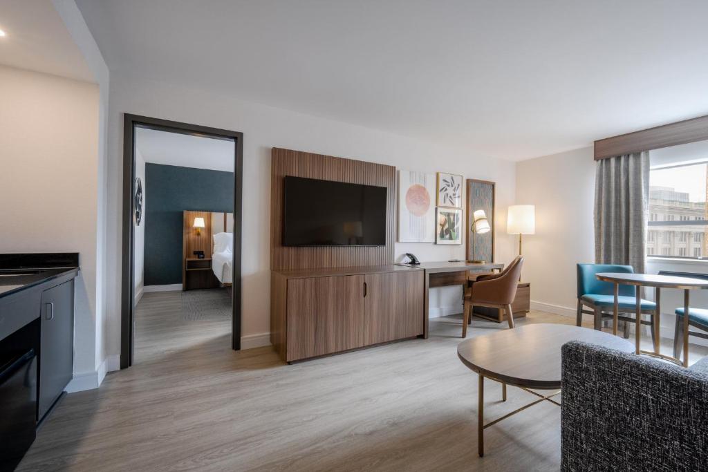 Holiday Inn & Suites Winnipeg Downtown by IHG - Resim 39