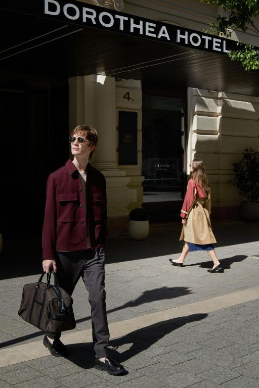 Dorothea Hotel, Budapest, Autograph Collection - Resim 9