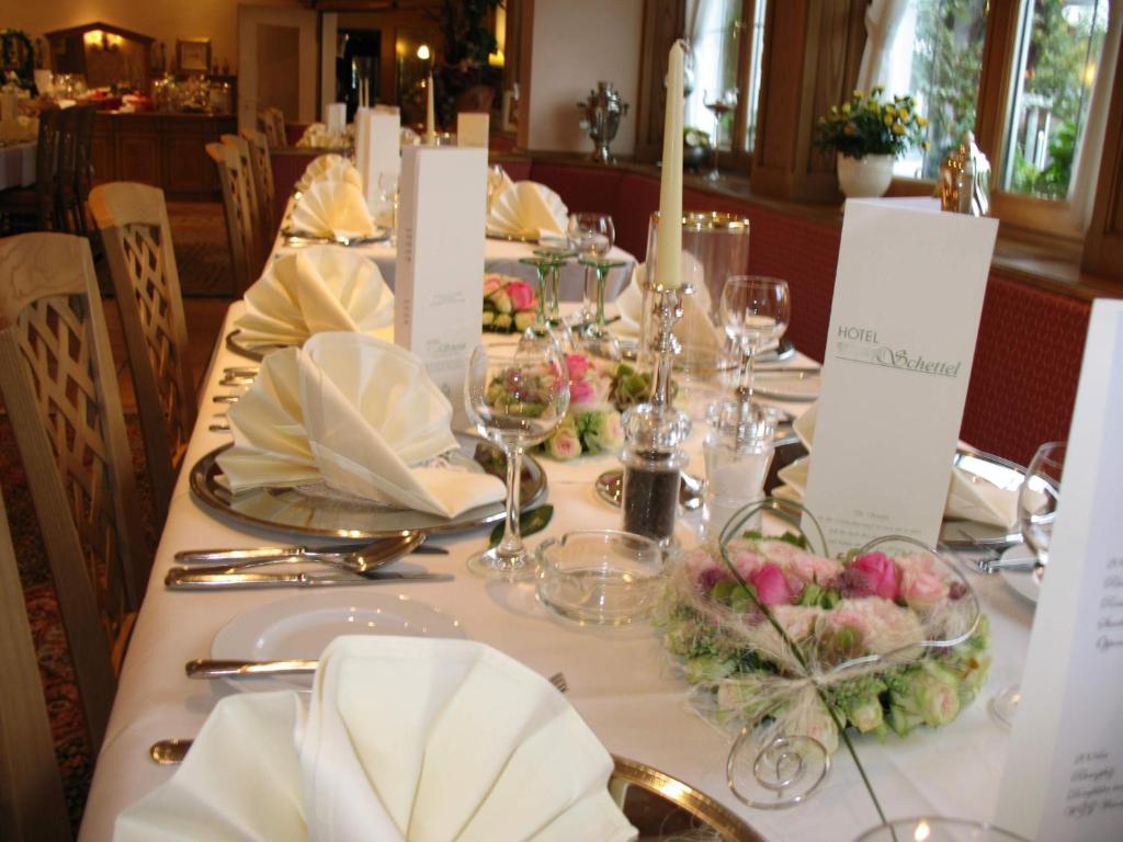 Restaurace v ubytování Hotel-Restaurant Schettel