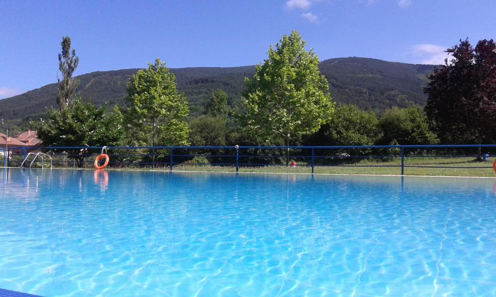 The swimming pool at or close to La Casona del Pastor