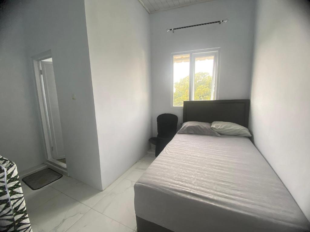 MAKIYYAH Guest House Syari'ah - Small Single Room