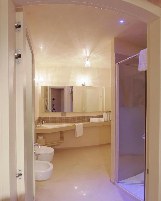 Ванная комната в Suite & Spa Mirabel
