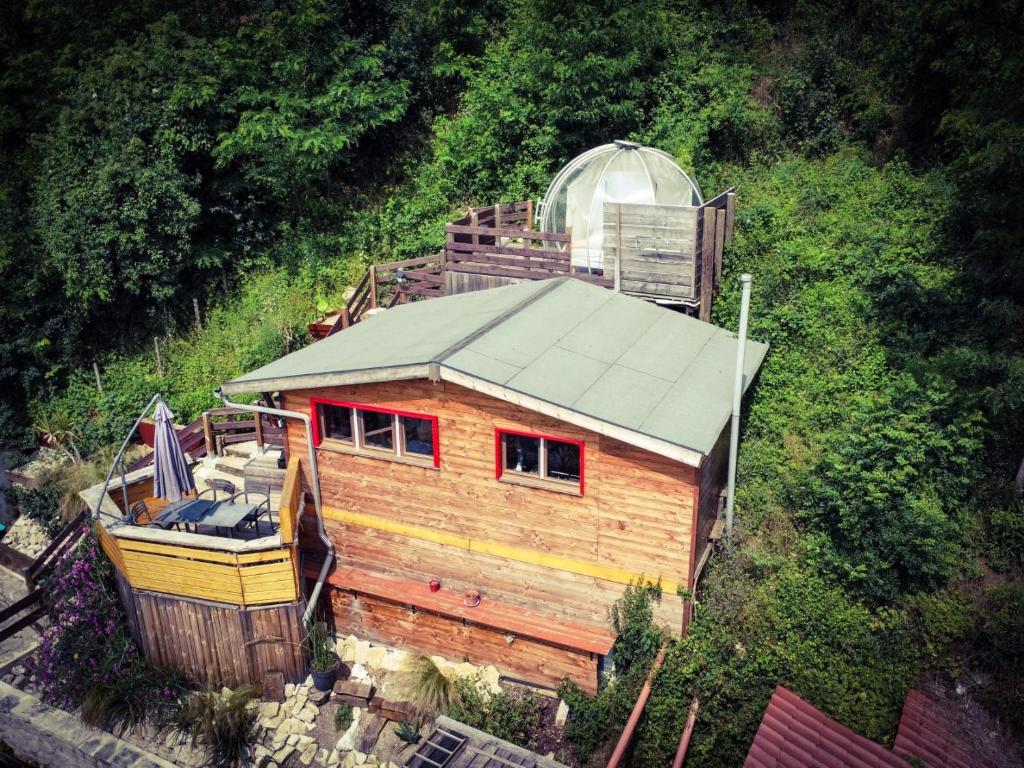Gallery image of Chalet et Bulle La tête dans les étoiles in Audelange
