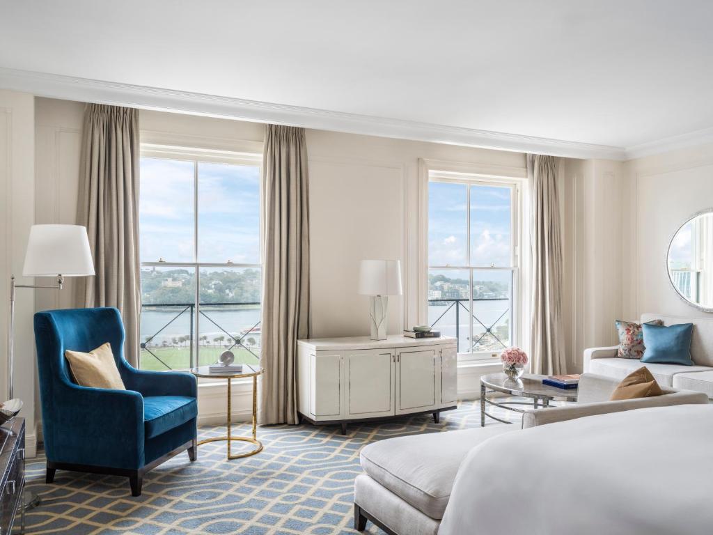 Postel nebo postele na pokoji v ubytování The Langham Sydney
