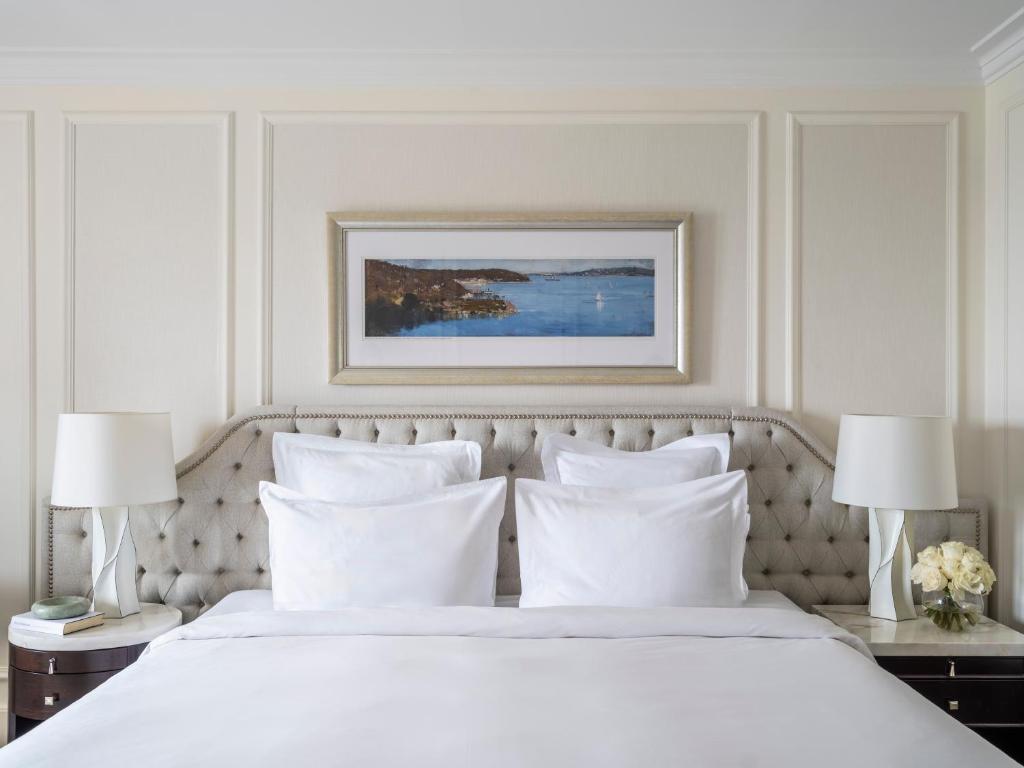 
Deluxe King Room with Harbour View
