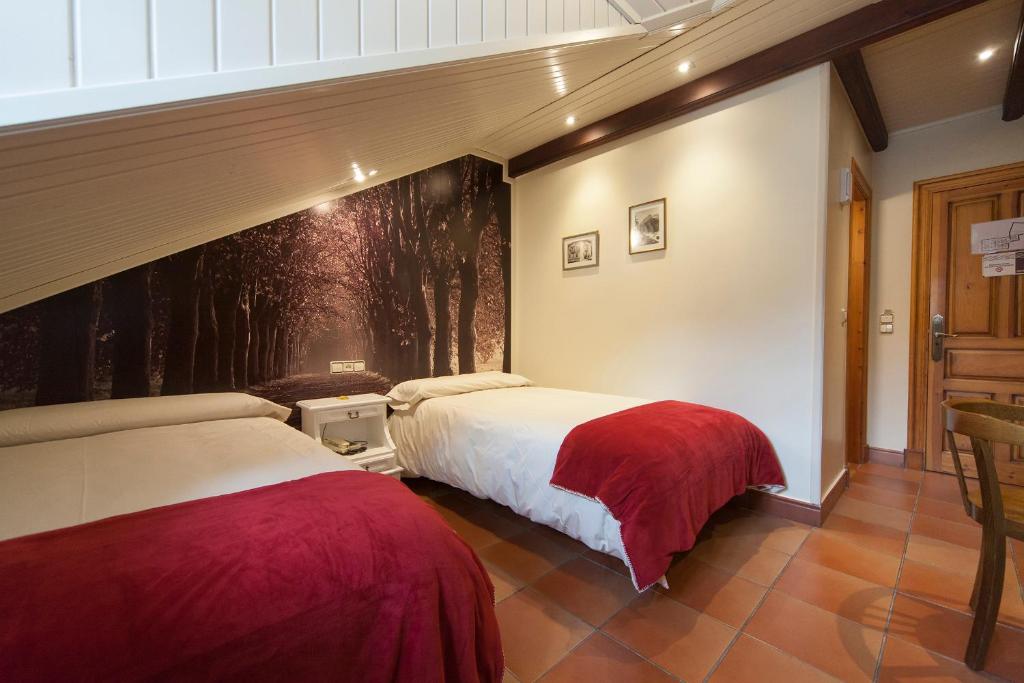 Hotel Villa de Torla - Tweepersoonskamer Met 2 Aparte Bedden