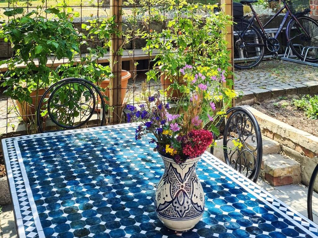 Aed väljaspool majutusasutust Holiday home SIMRISHAMN