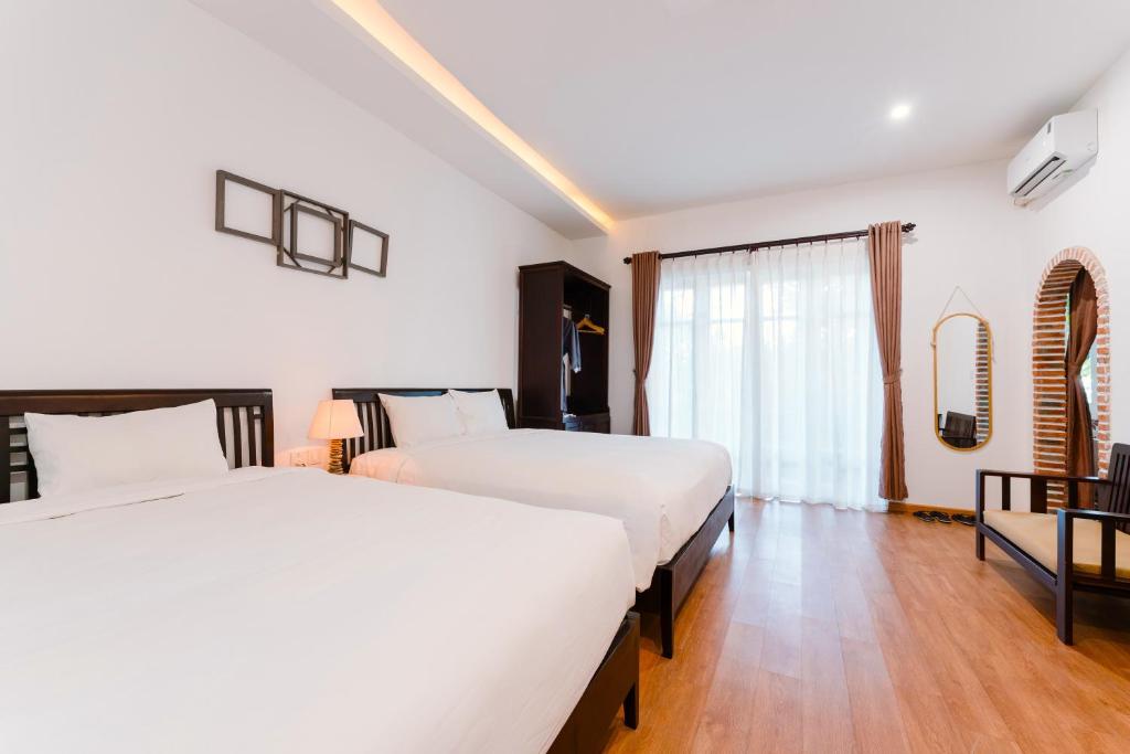 Phòng 3 Người Nhìn Ra Thành Phố