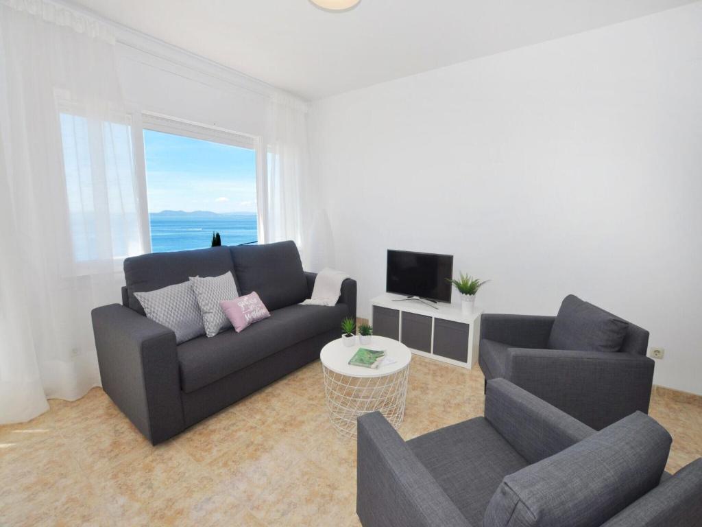 Apartment in Roses with Stunning Sea Views