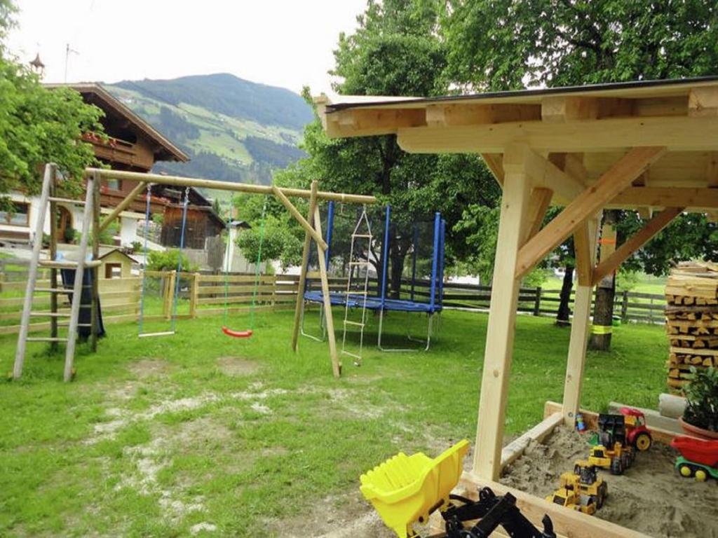 Nespecifikovaný výhled na hory nebo výhled na hory při pohledu z apartmánu