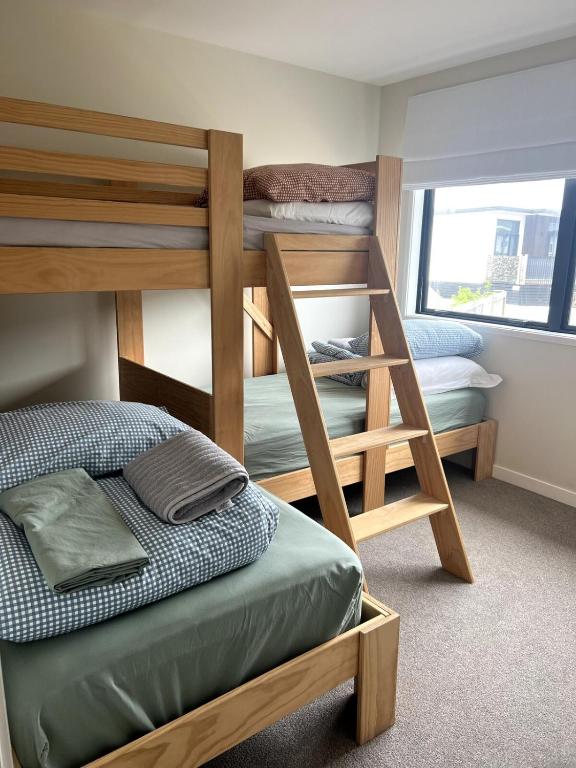 Bubbles Bach-dog friendly, close to beach & shops! - Resim 17