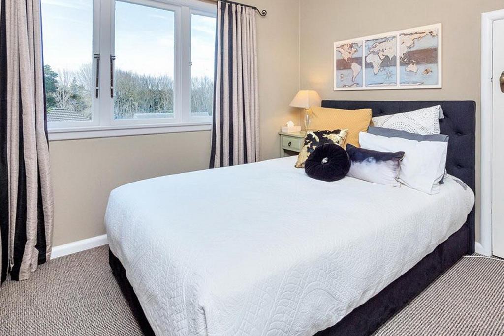 Large Family House - Resim 28