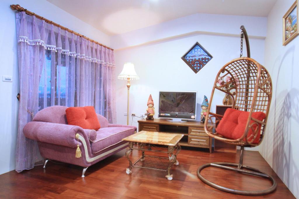TV a/nebo společenská místnost v ubytování Free House B&B