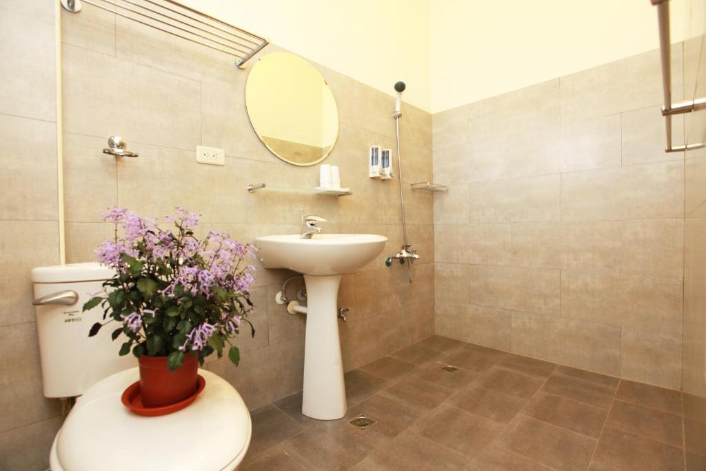 Koupelna v ubytování Free House B&B
