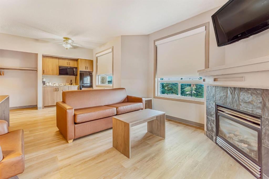 Kuchyň nebo kuchyňský kout v ubytování Days Inn & Suites by Wyndham West Edmonton