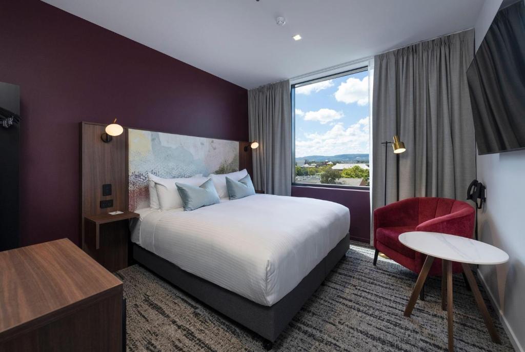 Postel nebo postele na pokoji v ubytování TRYP Adelaide by Wyndham