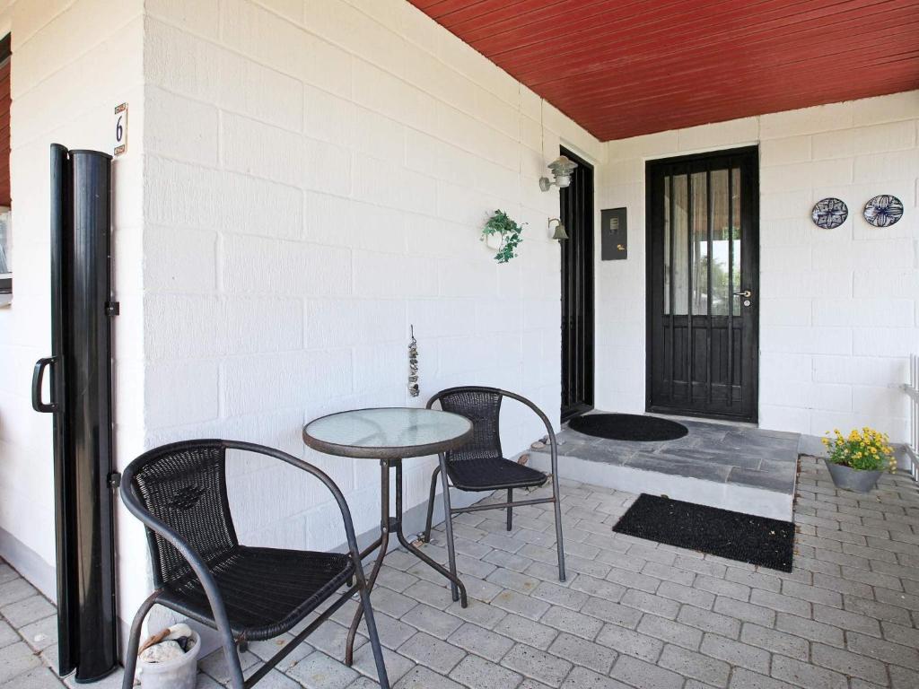 Posezení v ubytování 8 person holiday home in Struer-By Traum