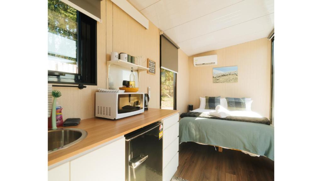 Kuchyň nebo kuchyňský kout v ubytování Avalanche Creek Cabin