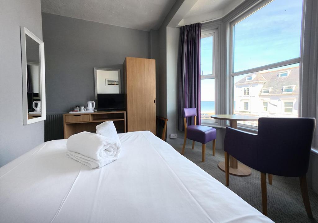 The County Hotel - 