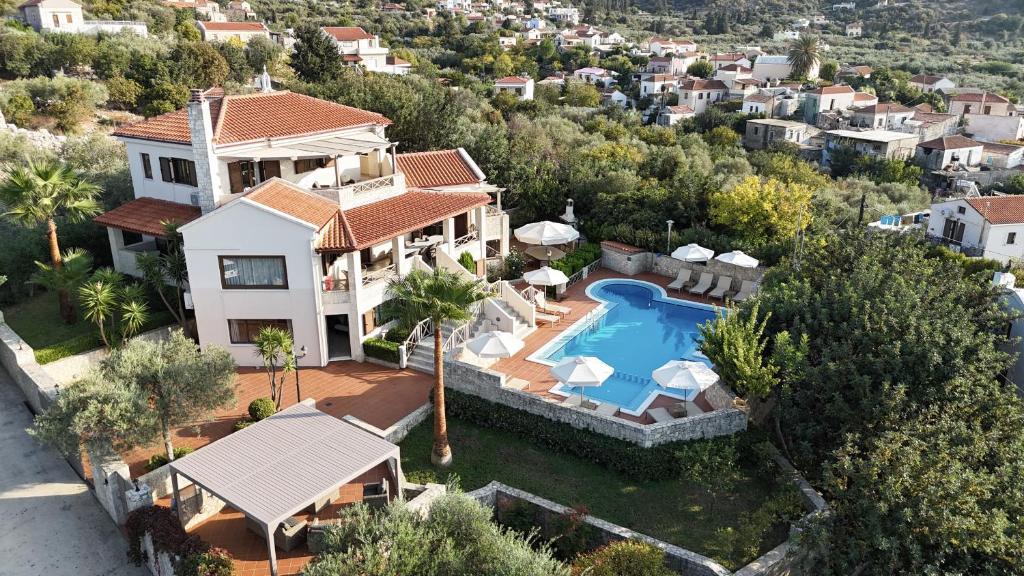 Bazén v ubytování Villa Metapothia Gavalochori Crete nebo v jeho okolí