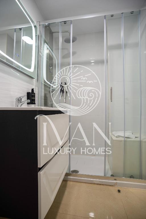 Kúpeľňa v ubytovaní Casa Miriam Ivan Luxury Homes 2ªPlta Sur 1ªLinea