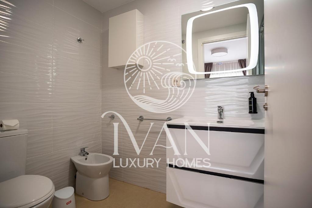 Kúpeľňa v ubytovaní Casa Miriam Ivan Luxury Homes 2ªPlta Sur 1ªLinea