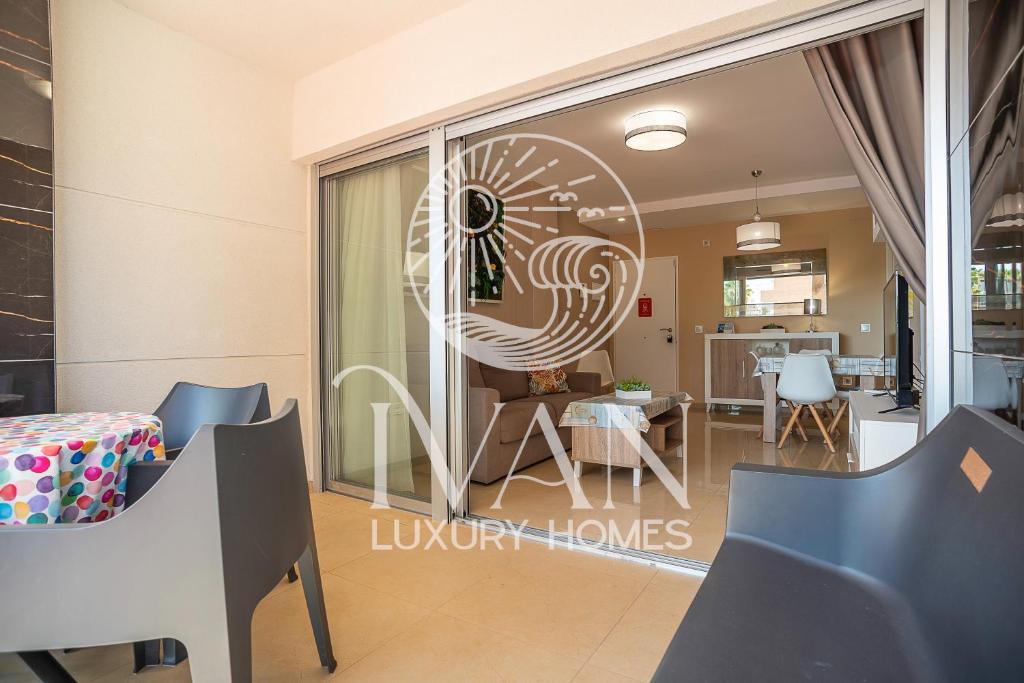 Posedenie v ubytovaní Casa Miriam Ivan Luxury Homes 2ªPlta Sur 1ªLinea