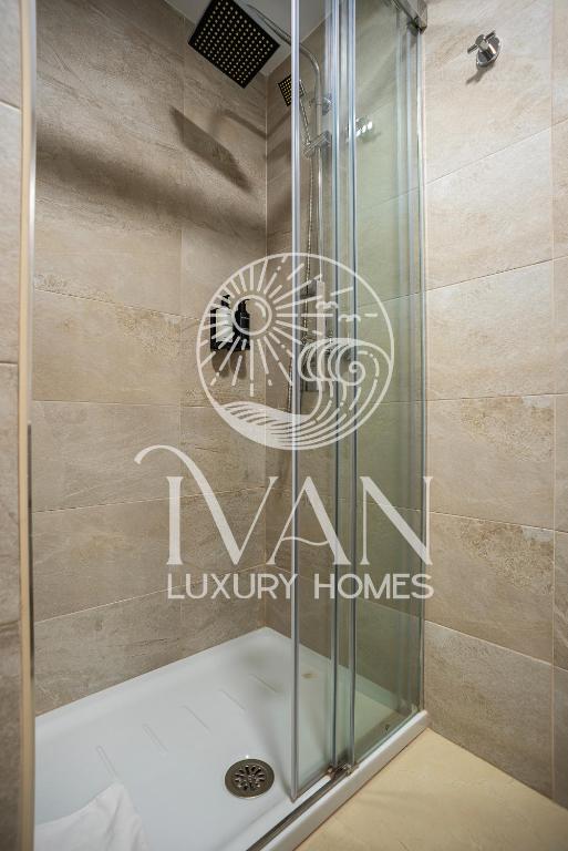 Kúpeľňa v ubytovaní Casa Miriam Ivan Luxury Homes 2ªPlta Sur 1ªLinea