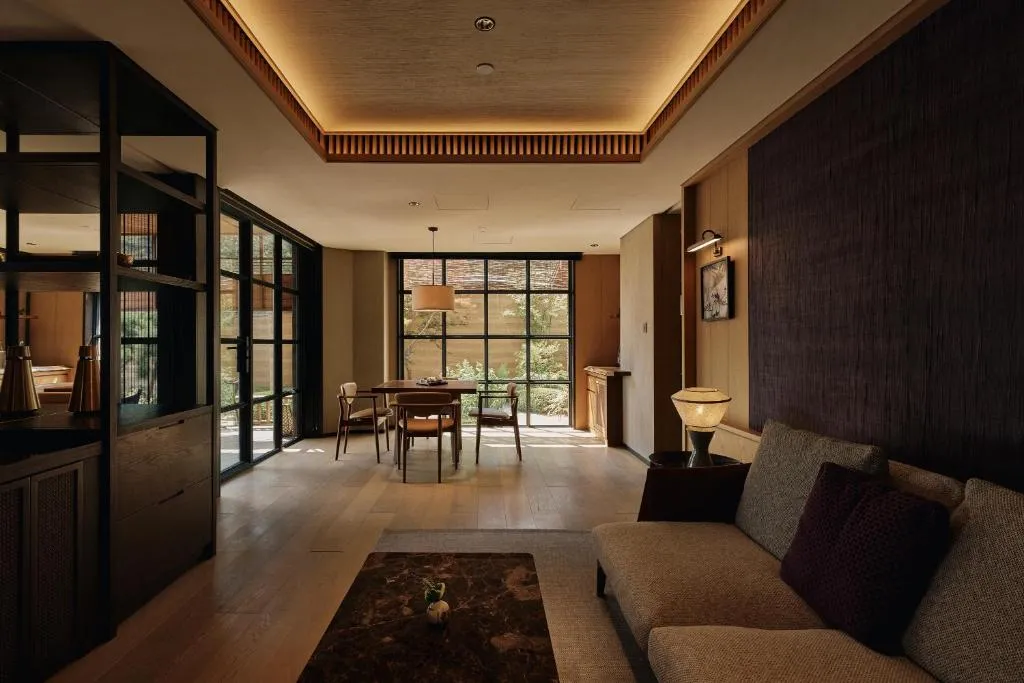 Yong Cui Grand View Suite