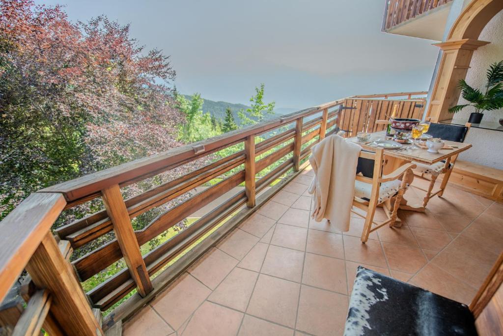 Balkón nebo terasa v ubytování Clouds Studio Alpin Luxury View and Pool