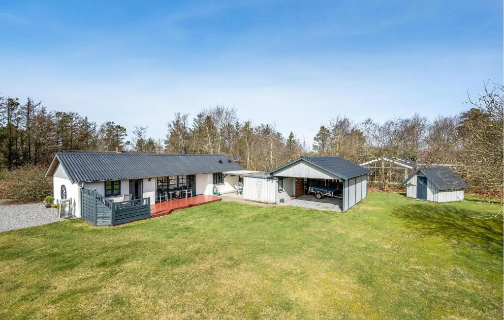 Budova, kde se prázdninový dům nachází