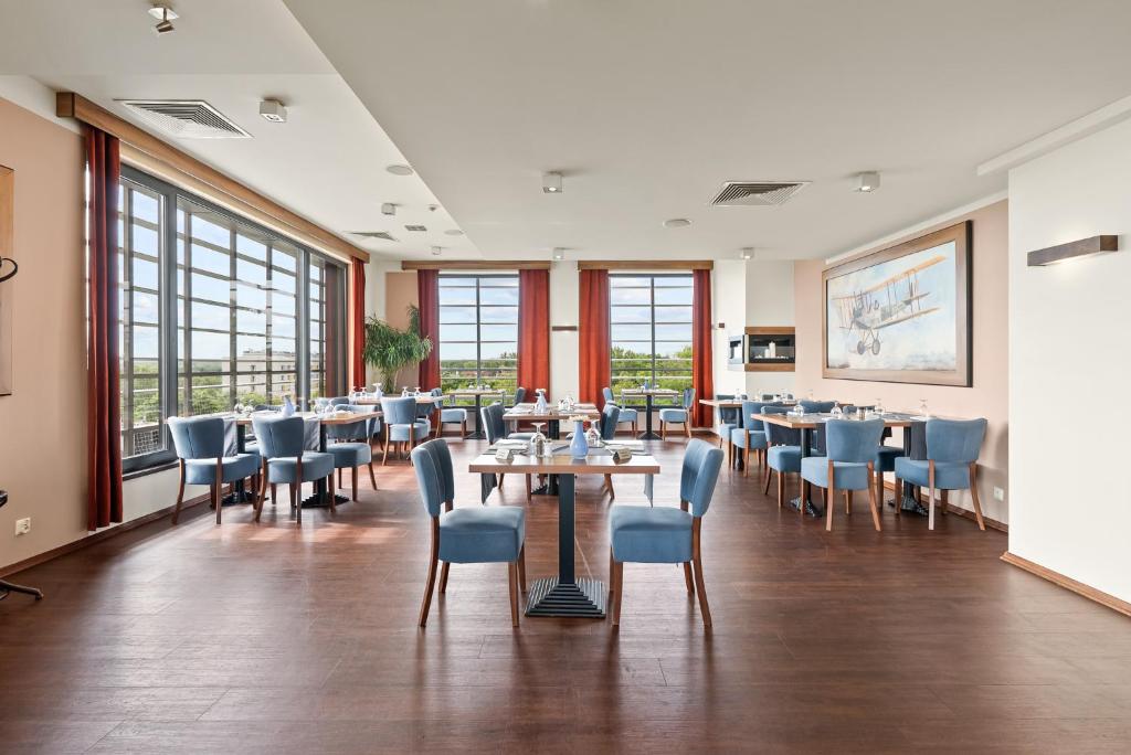 Ein Sitzbereich in der Unterkunft Park Hotel Diament Katowice
