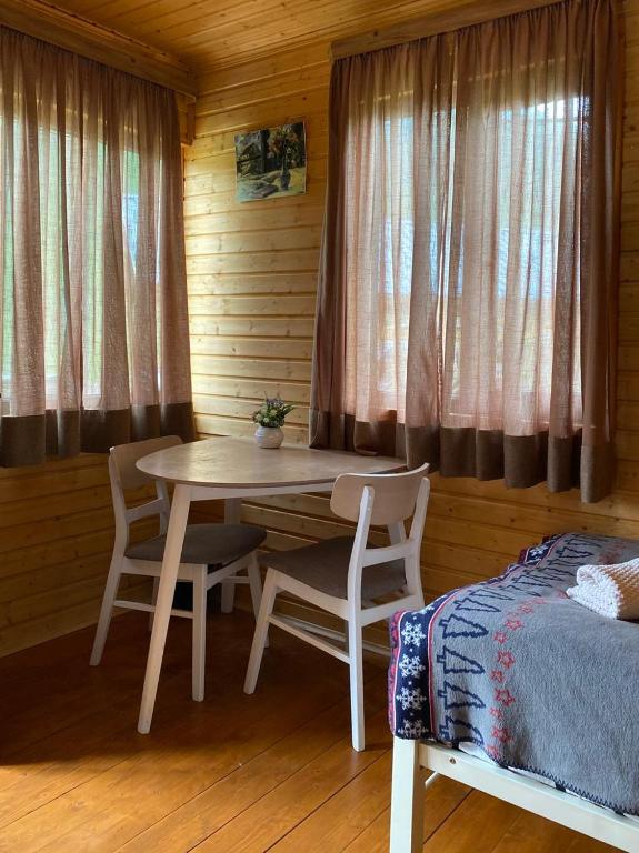 Cama o camas de una habitación en Ushguli Cabins