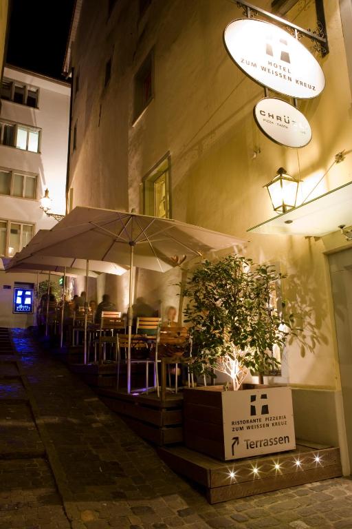 Restaurace v ubytování Boutique Hotel Weisses Kreuz - Adult only Hotel