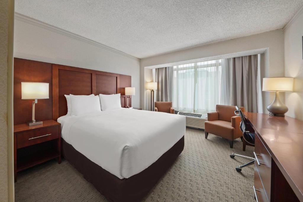 Comfort Inn By the Bay - 
