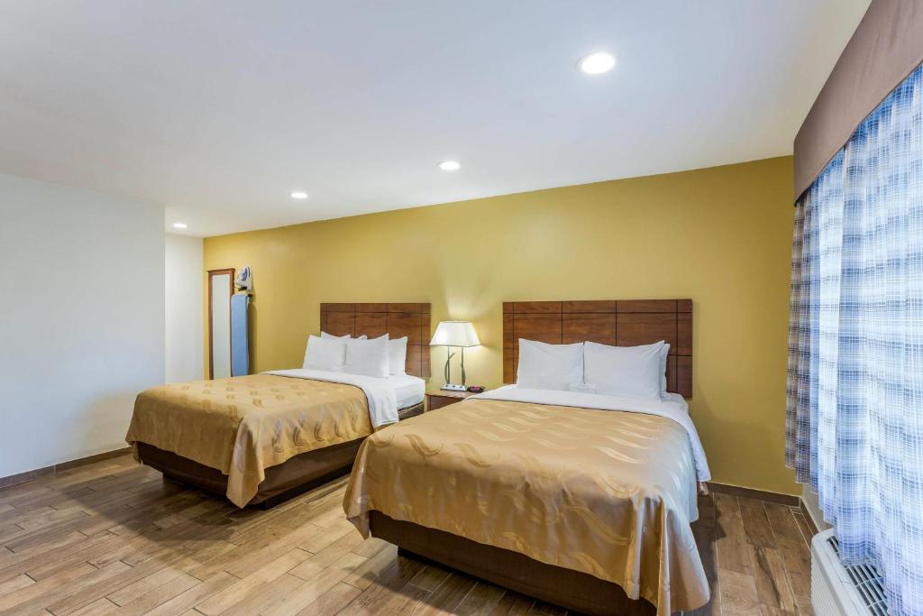 Postel nebo postele na pokoji v ubytování Quality Inn Escondido San Diego North County